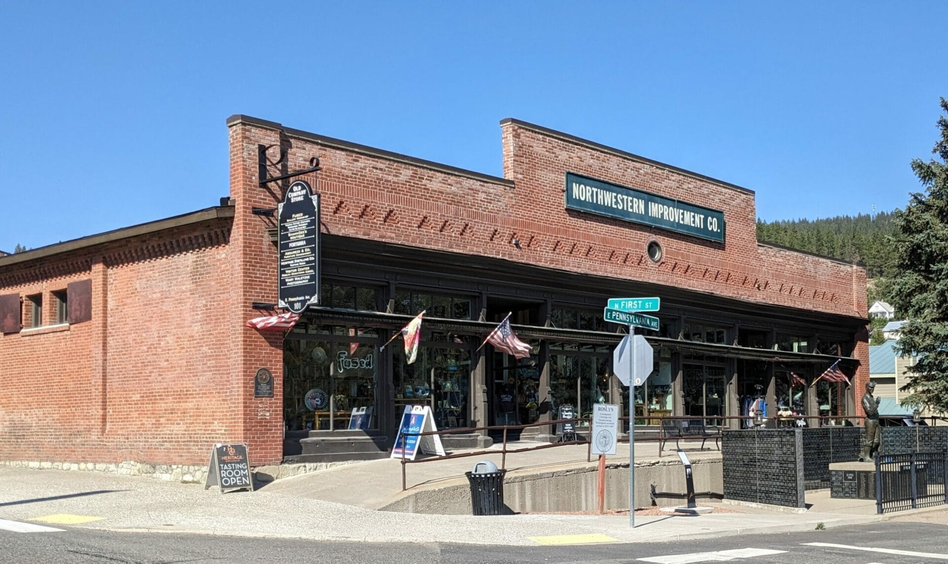 Roslyn Visitor Center - Mountains To Sound Greenway Trust